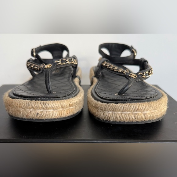 Chanel Black Leather CC Thong Espadrille Sandals with Gold Chain Detail - Picture 3 of 12